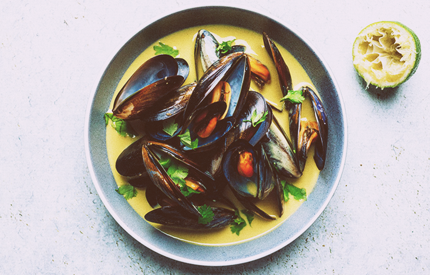 Mussels in Saffron White Wine Sauce